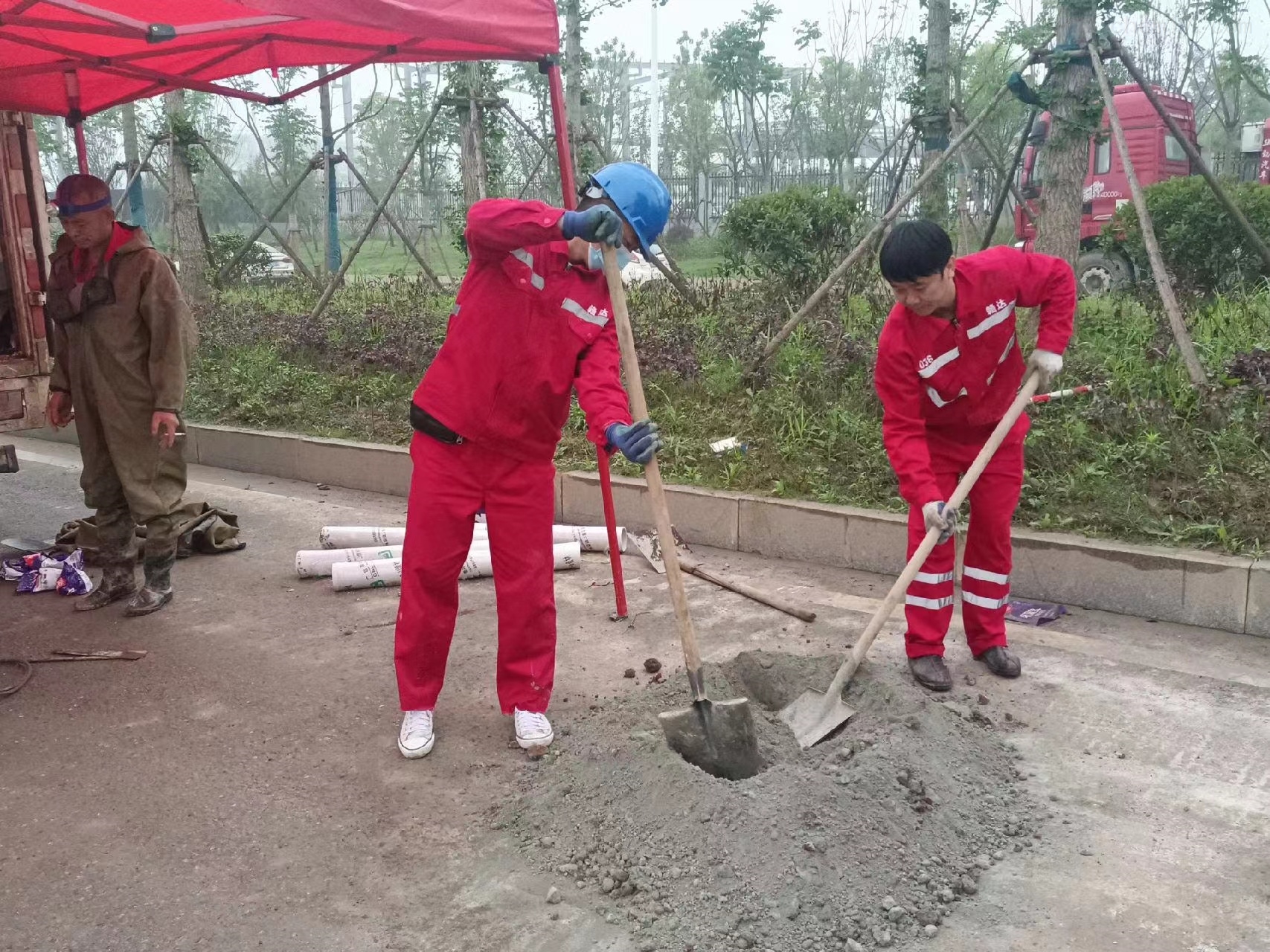 江汉石油管理局管道疏通哪家好】及时进行市政管道清淤